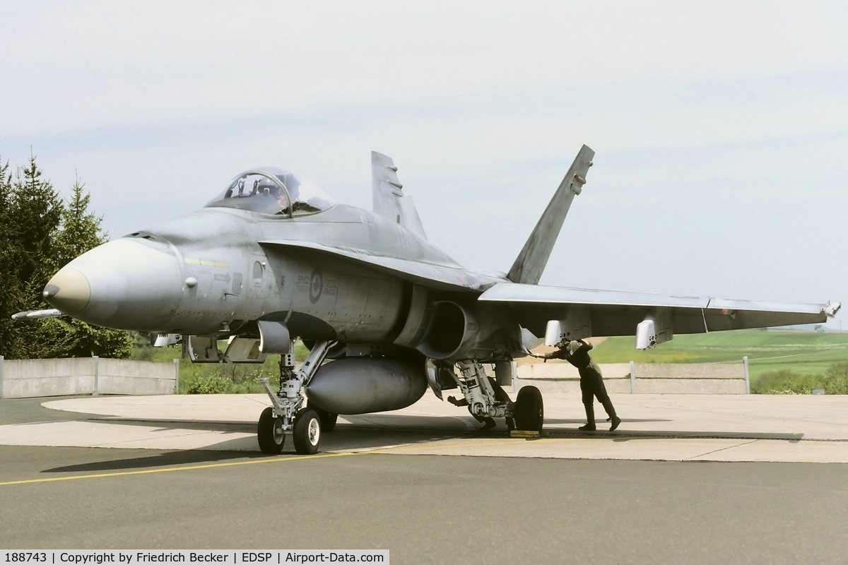 188743, McDonnell Douglas CF-188A Hornet C/N 0307, last checks before taxying out to the active