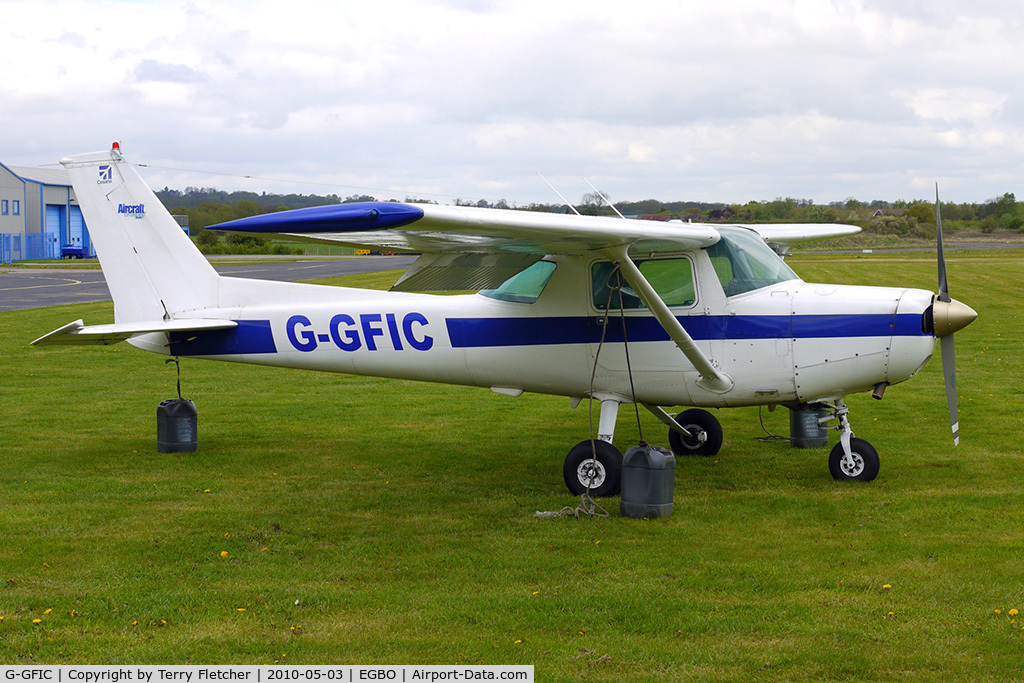 G-GFIC, 1978 Cessna 152 C/N 152-81672, at Wolverhampton on 2010 Wings and Wheels Day