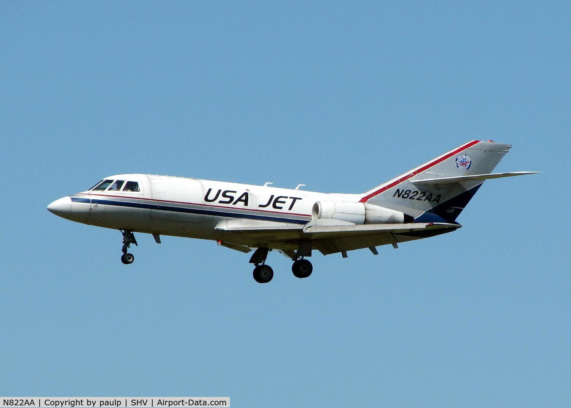 N822AA, 1969 Dassault Mystère/Falcon 20D C/N 195, Landing on 14 at Shreveport Regional.