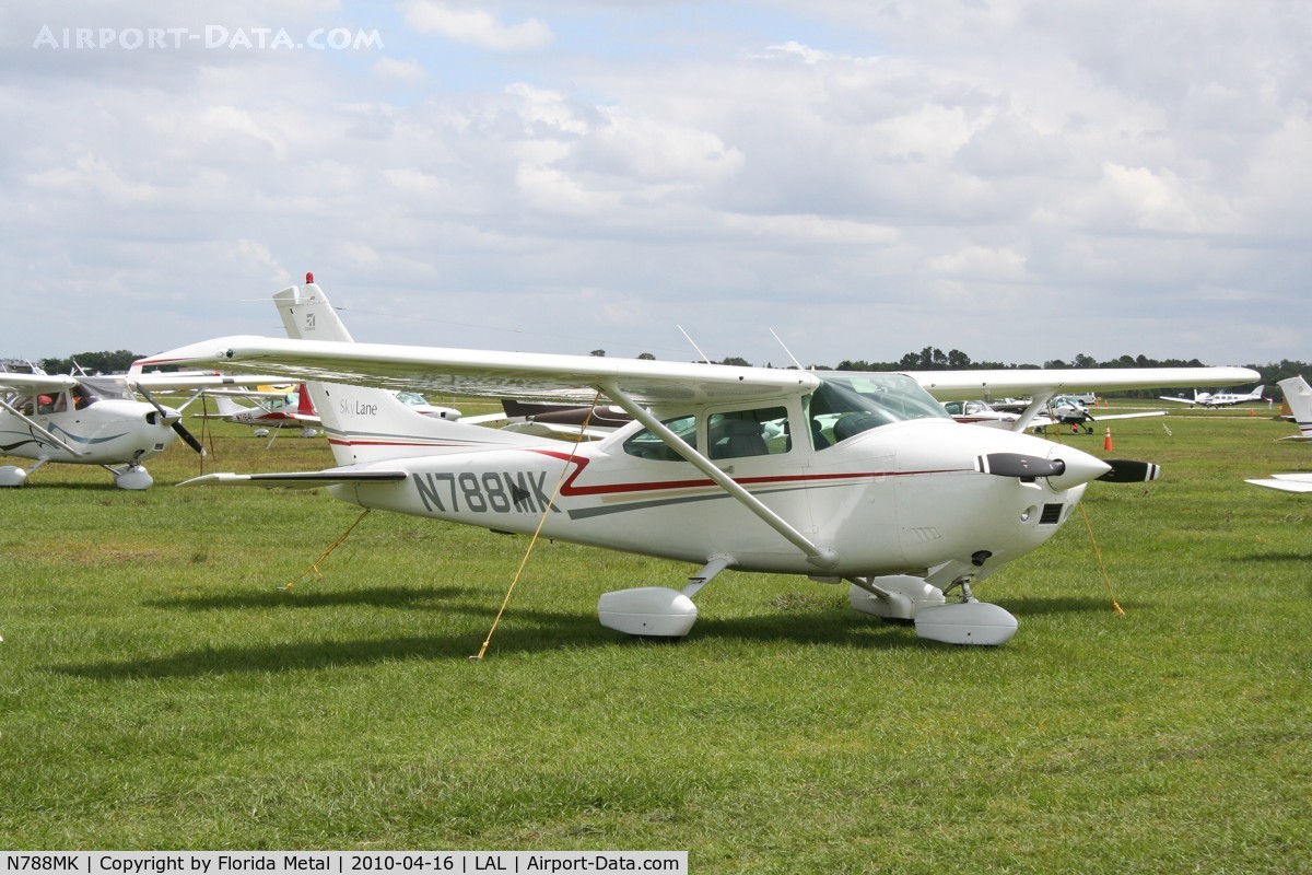 N788MK, Cessna 182R Skylane C/N 18268233, Cessna 182R