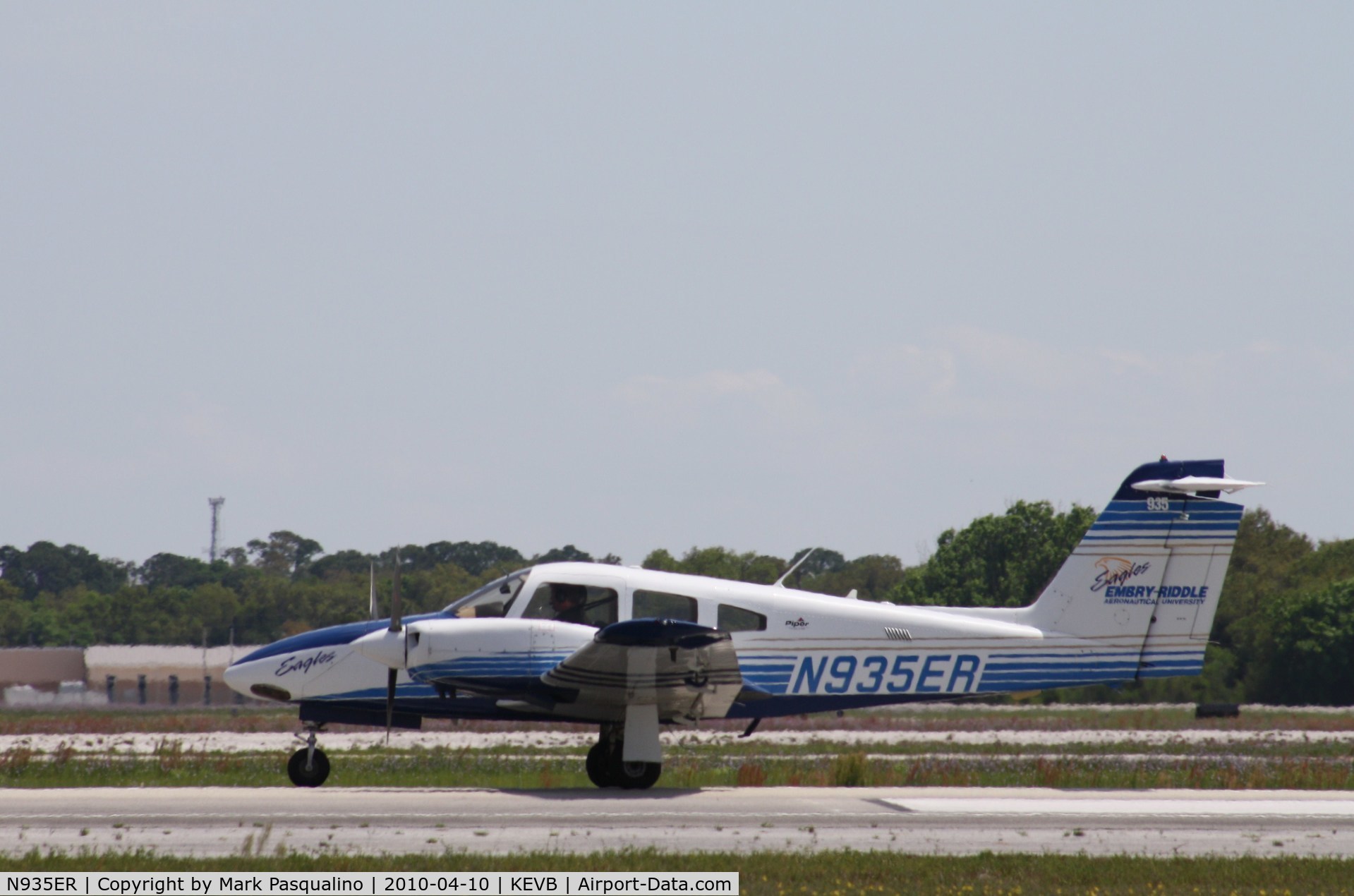 N935ER, 2005 Piper PA-44-180 Seminole C/N 4496195, Piper PA-44-180