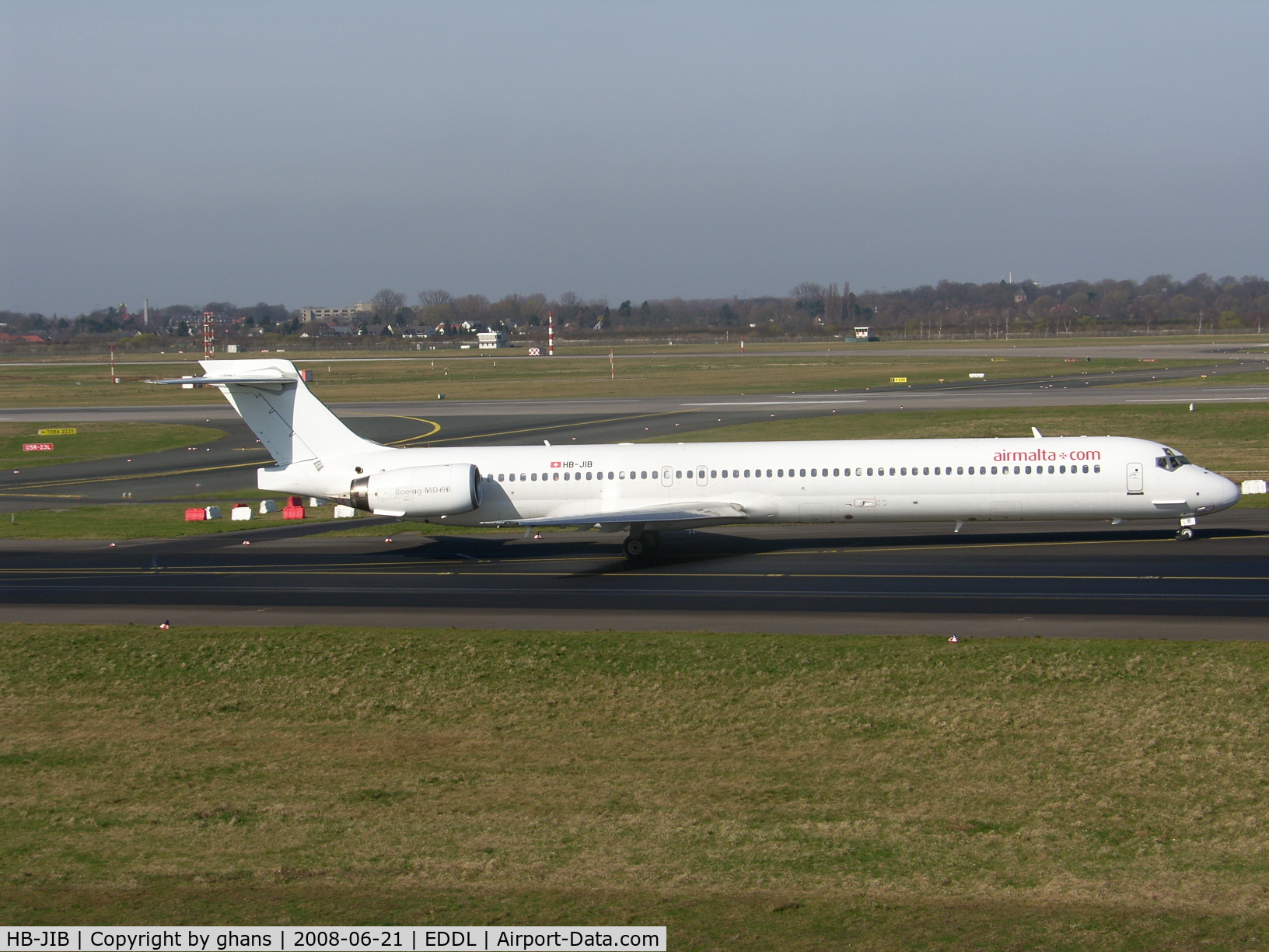 HB-JIB, 1996 McDonnell Douglas MD-90-30 C/N 53553, Hello on lease to Air Malta