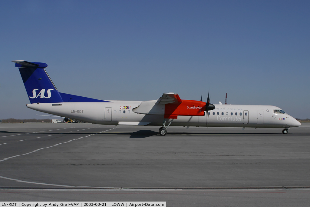 LN-RDT, 2001 De Havilland Canada DHC-8-402Q Dash 8 C/N 4038, Scandinavian Airlines DHC8-400