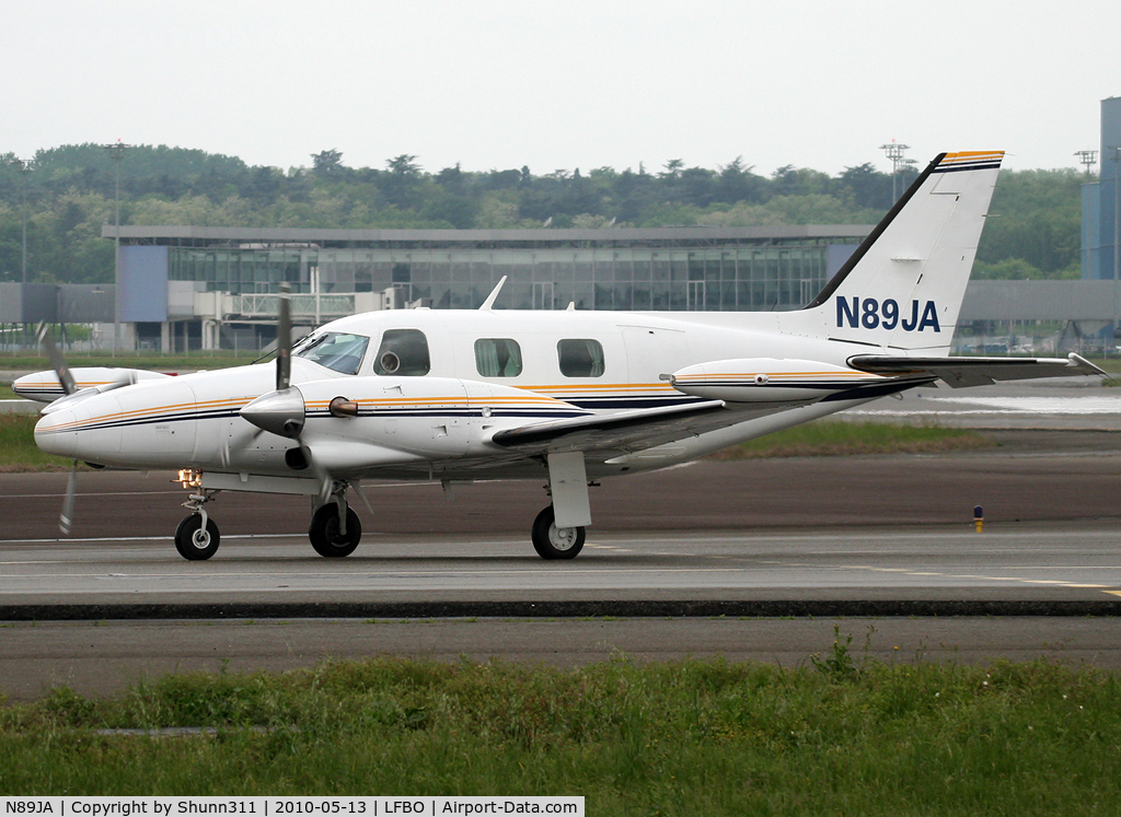 N89JA, 1979 Piper PA-31T Cheyenne II C/N 31T-7920030, Taxiing to the General Aviation area...