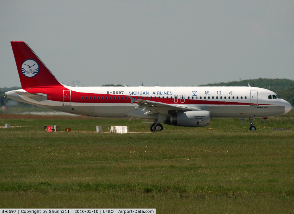 B-6697, 2010 Airbus A320-232 C/N 4288, Delivery day...