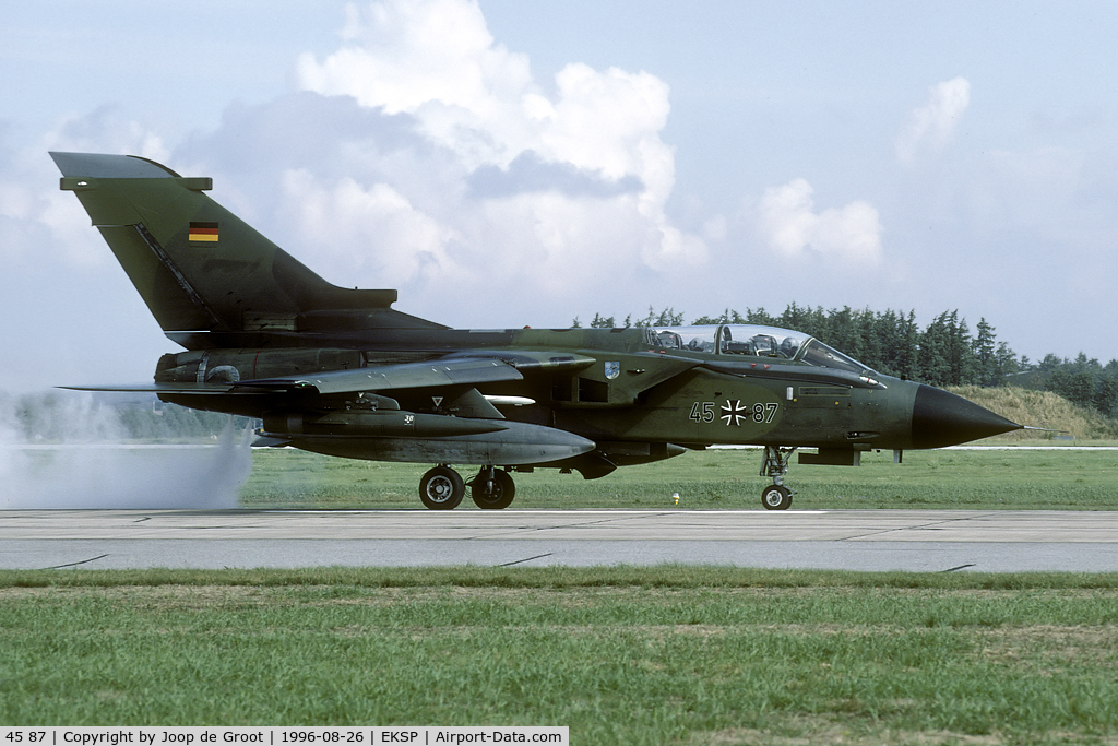 45 87, Panavia Tornado IDS C/N 713/GS228/4287, Smoke is pooring from this JBG 34 Tornado as the engines winds up for the full afterburner take off.