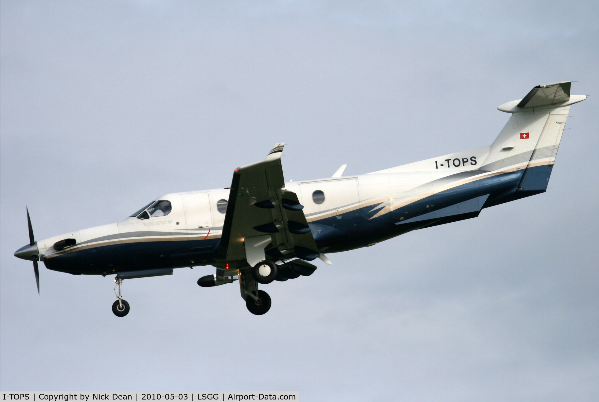 I-TOPS, 2001 Pilatus PC-12/45 C/N 352, LSGG