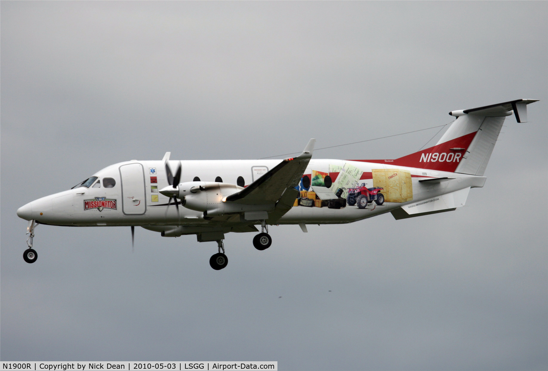 N1900R, 1993 Beech 1900D C/N UE-64, LSGG