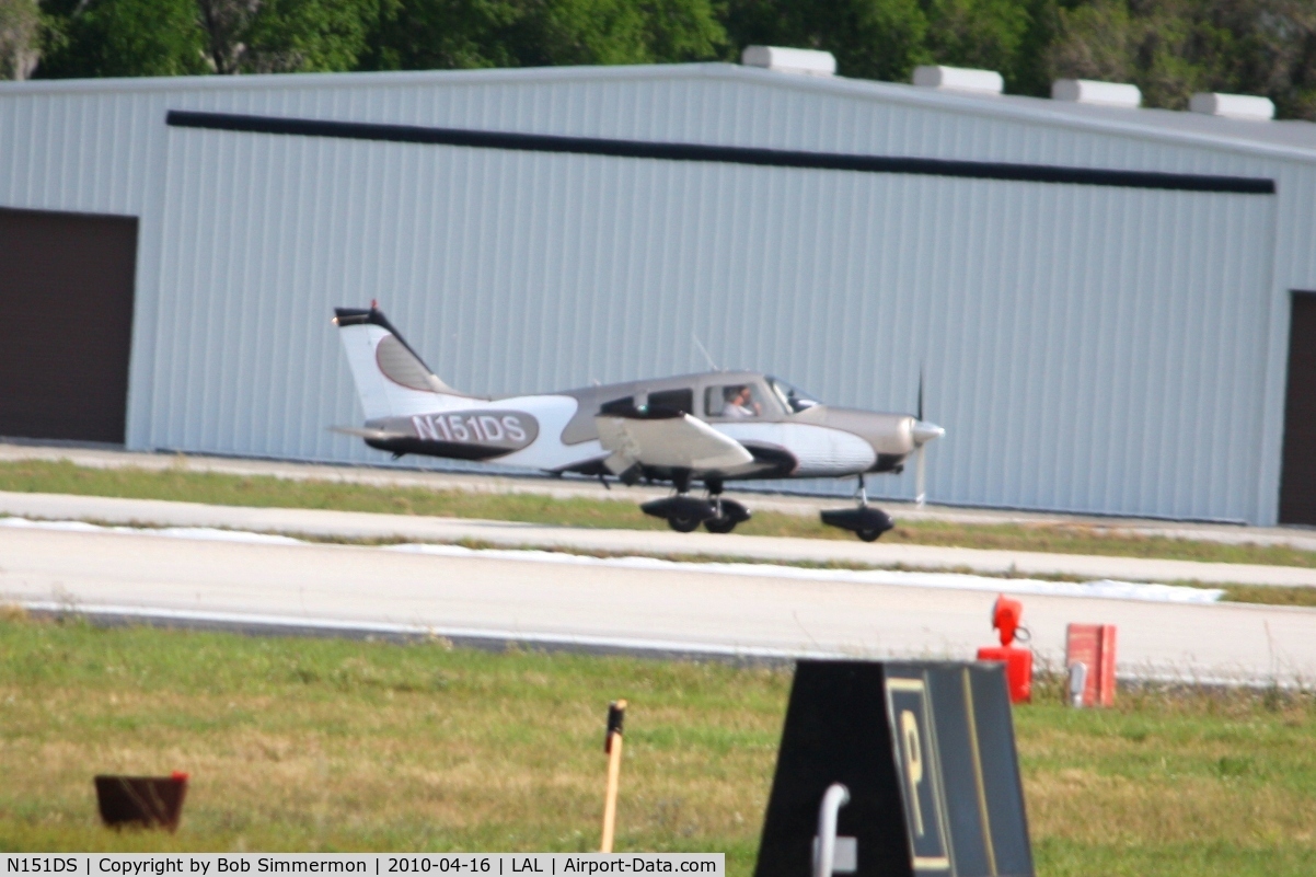 N151DS, 1975 Piper PA-28-151 C/N 28-7515287, Landing on 9 during Sun N Fun 2010 at Lakeland, FL.