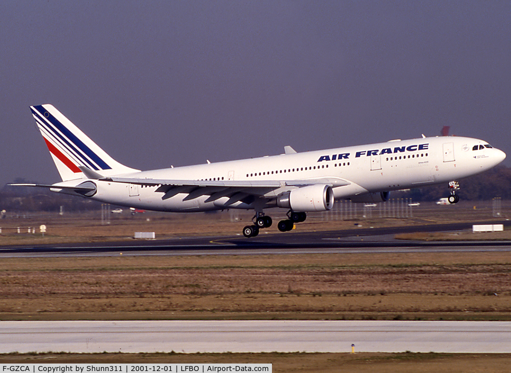 F-GZCA, 2001 Airbus A330-203 C/N 422, Delivery day...