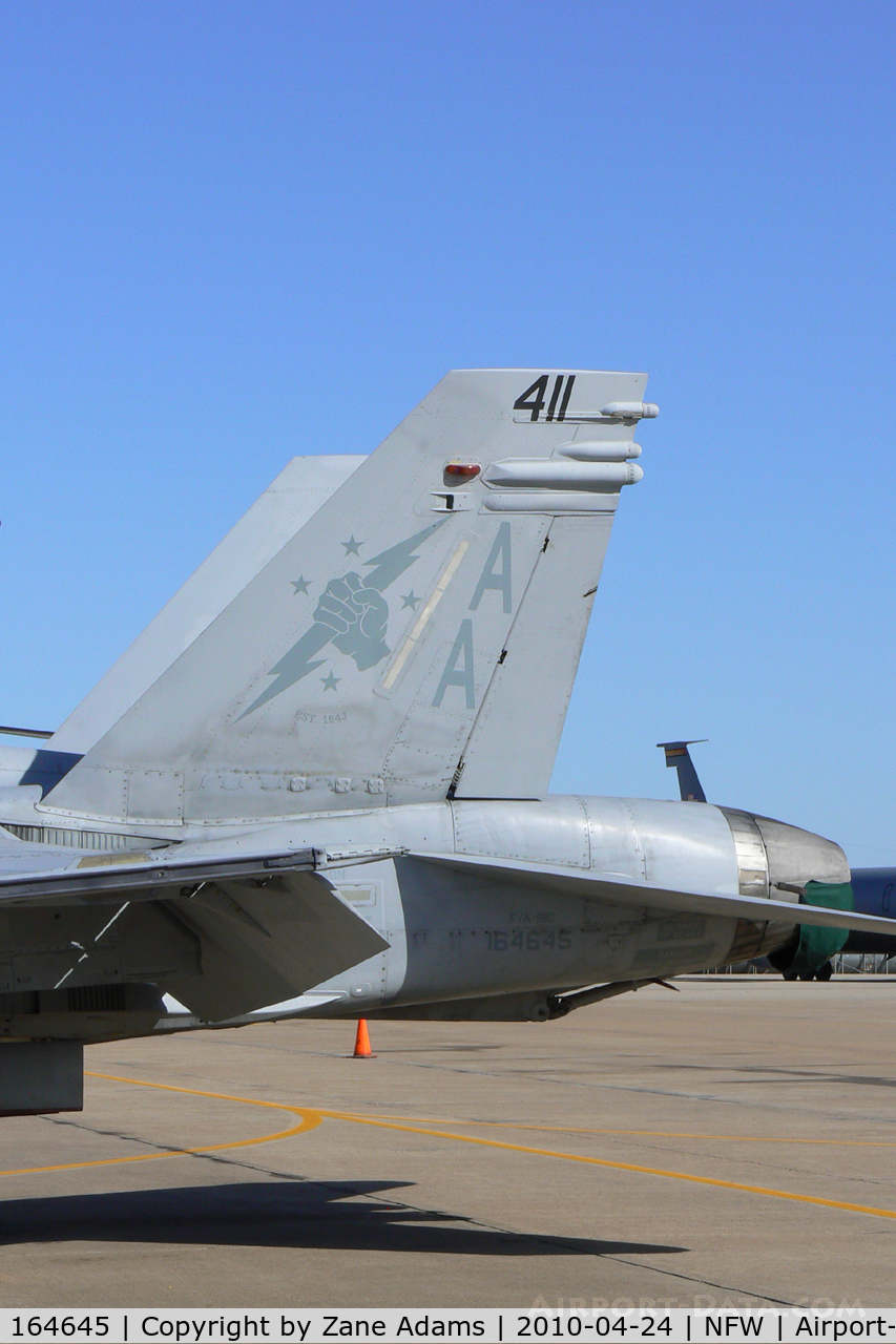 164645, 1992 McDonnell Douglas F/A-18C Hornet C/N 1068, At the 2010 NAS-JRB Fort Worth Airshow