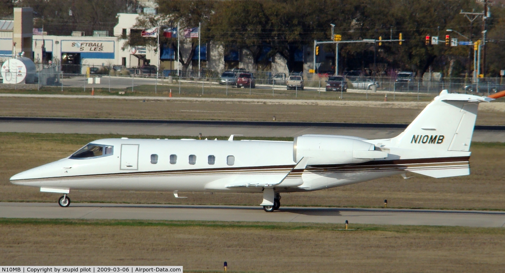 N10MB, 1999 Learjet Inc 60 C/N 176, none