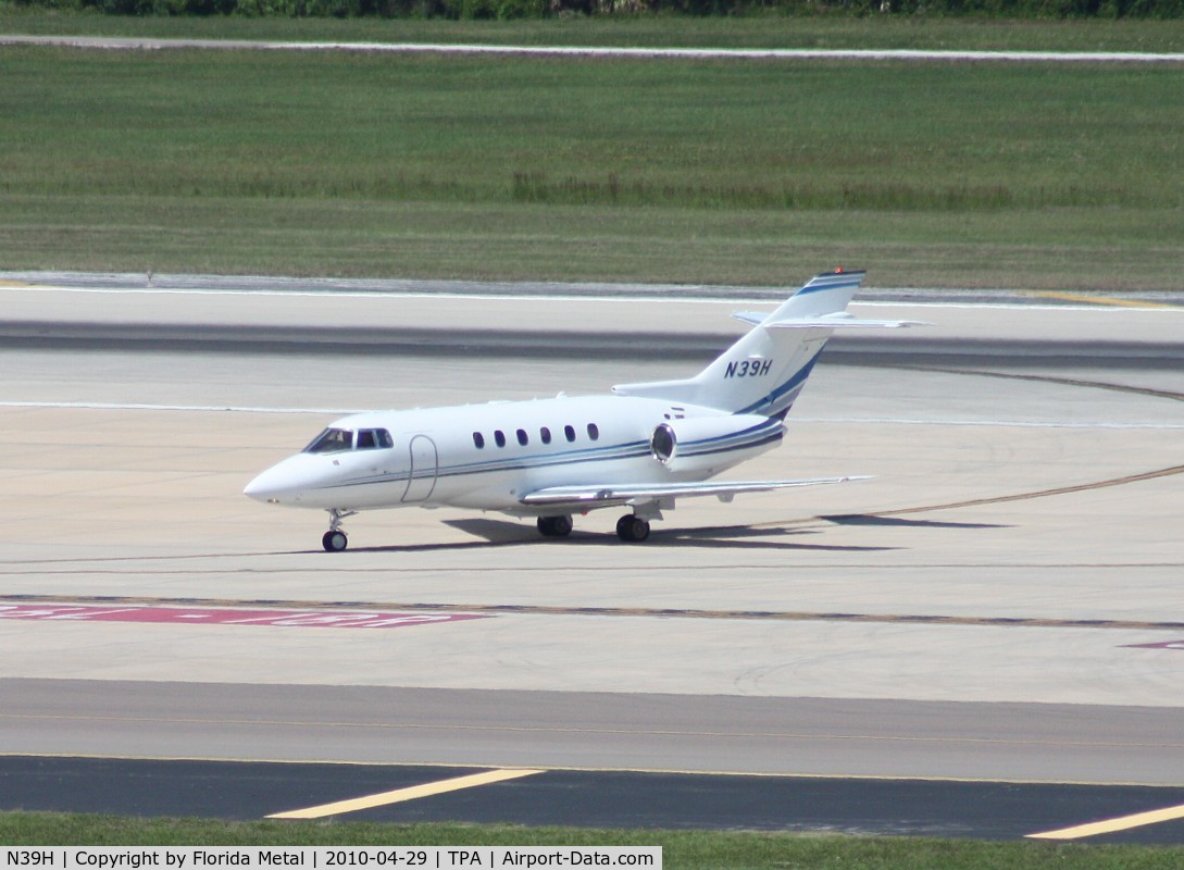 N39H, 2004 Raytheon Hawker 800XP C/N 258695, Hawker 800XP