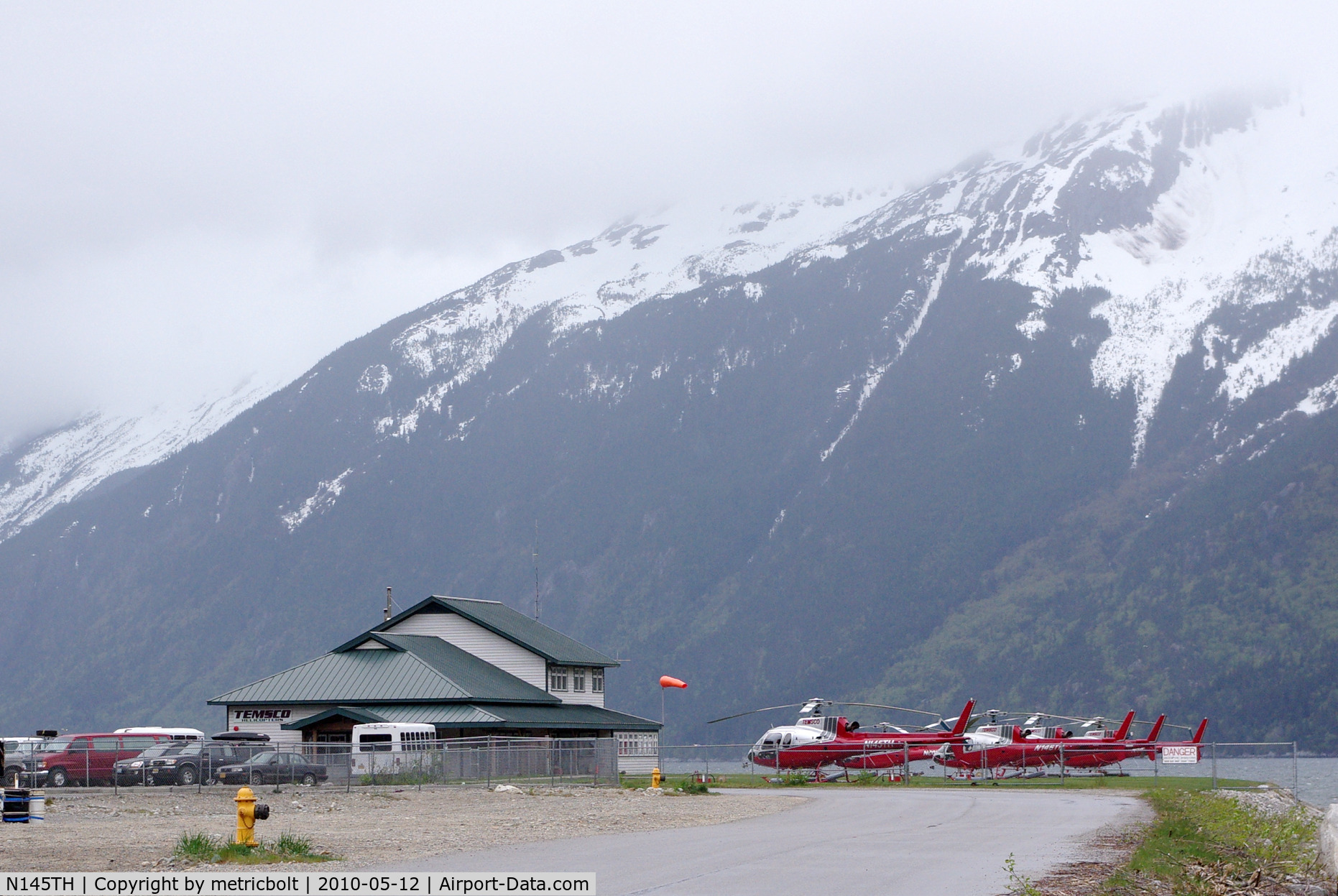 N145TH, 2003 Eurocopter AS-350B-2 Ecureuil Ecureuil C/N 9060, with other Temsco helicopters at Skagway