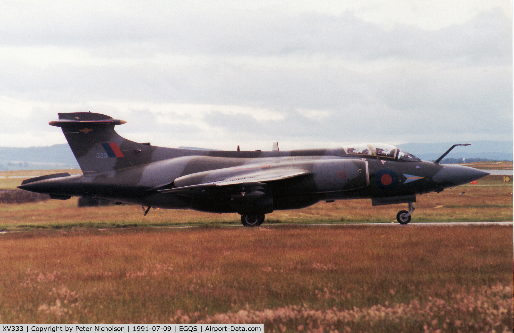 XV333, 1967 Hawker Siddeley Buccaneer S.2B C/N B3-11-66, Buccaneer S.2B of 208 Squadron preparing to join the active runway at Lossiemouth in May 1991.