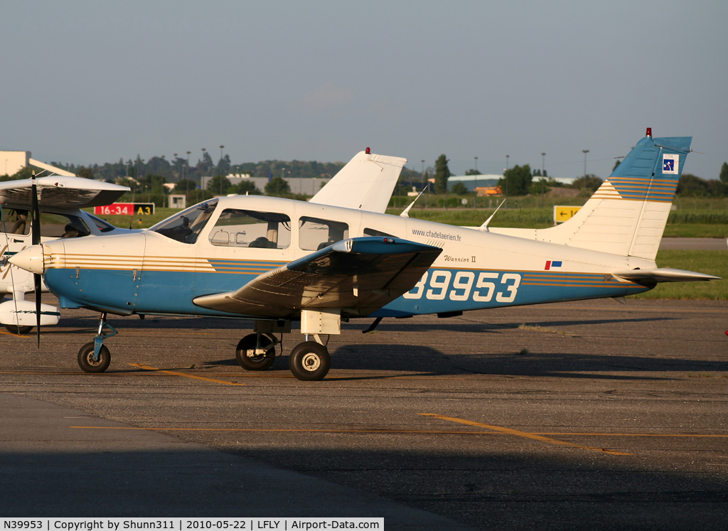 N39953, 1978 Piper PA-28-161 C/N 28-7916013, Parked at the General Aviation...