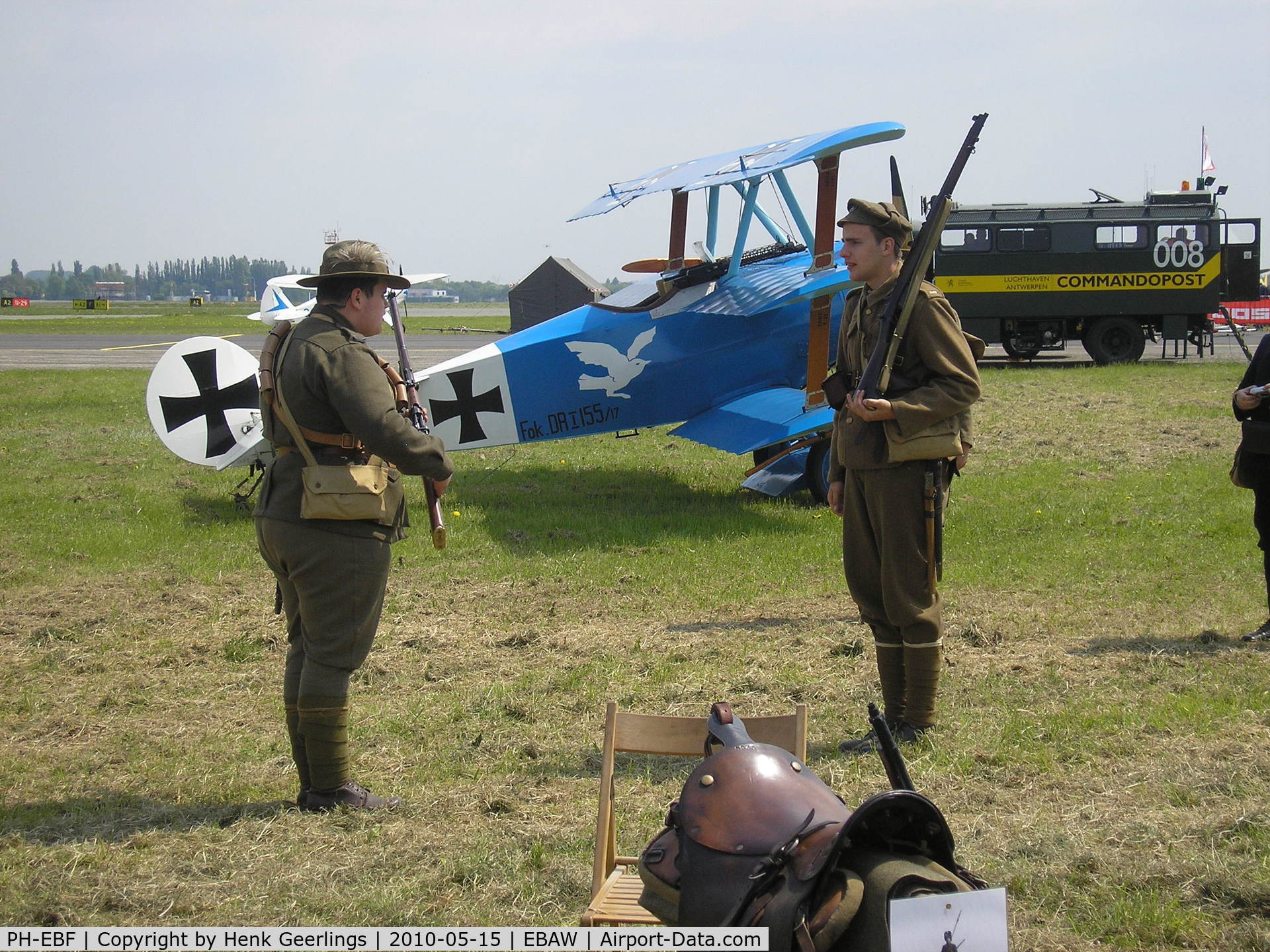 PH-EBF, Fokker Dr.1 Triplane Replica C/N 155-17, Stampe Fly In , may 2010 , Deurne.

Fokker Dr.1 with the Battleground Belgium Historic Group