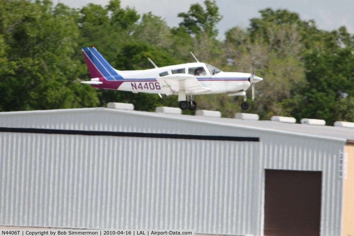 N4406T, 1972 Piper PA-28R-200 Cherokee Arrow C/N 28R-7235034, Arriving at Lakeland, Florida during Sun N Fun 2010.