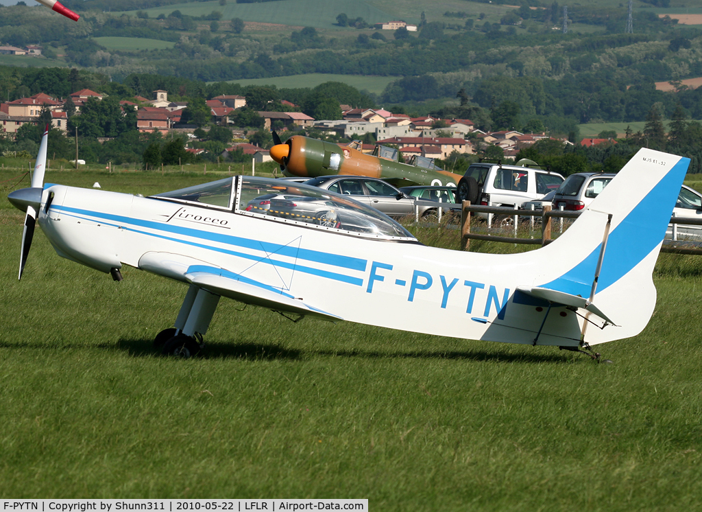 F-PYTN, Jurca MJ-5 Sirocco C/N 92, Parked on the grass...