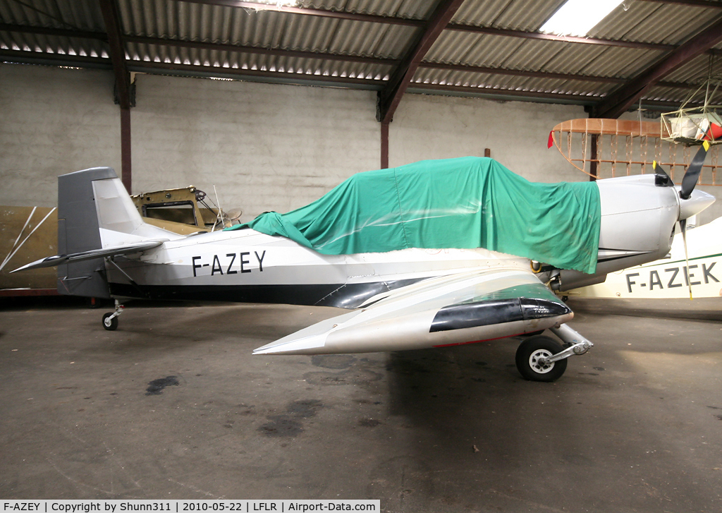 F-AZEY, 1957 Nord 3202-B Master Master C/N 20, Parked into a hangar...