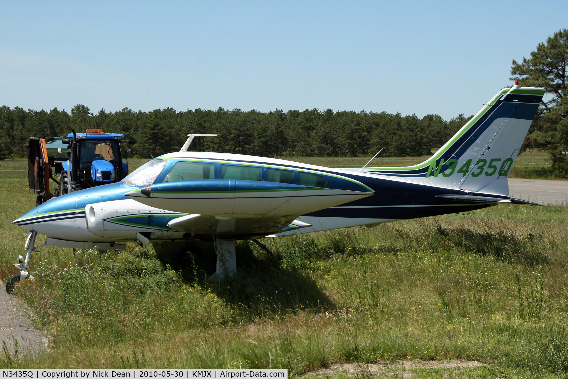 N3435Q, 1966 Cessna 320E Executive Skyknight C/N 320E0035, KMJX