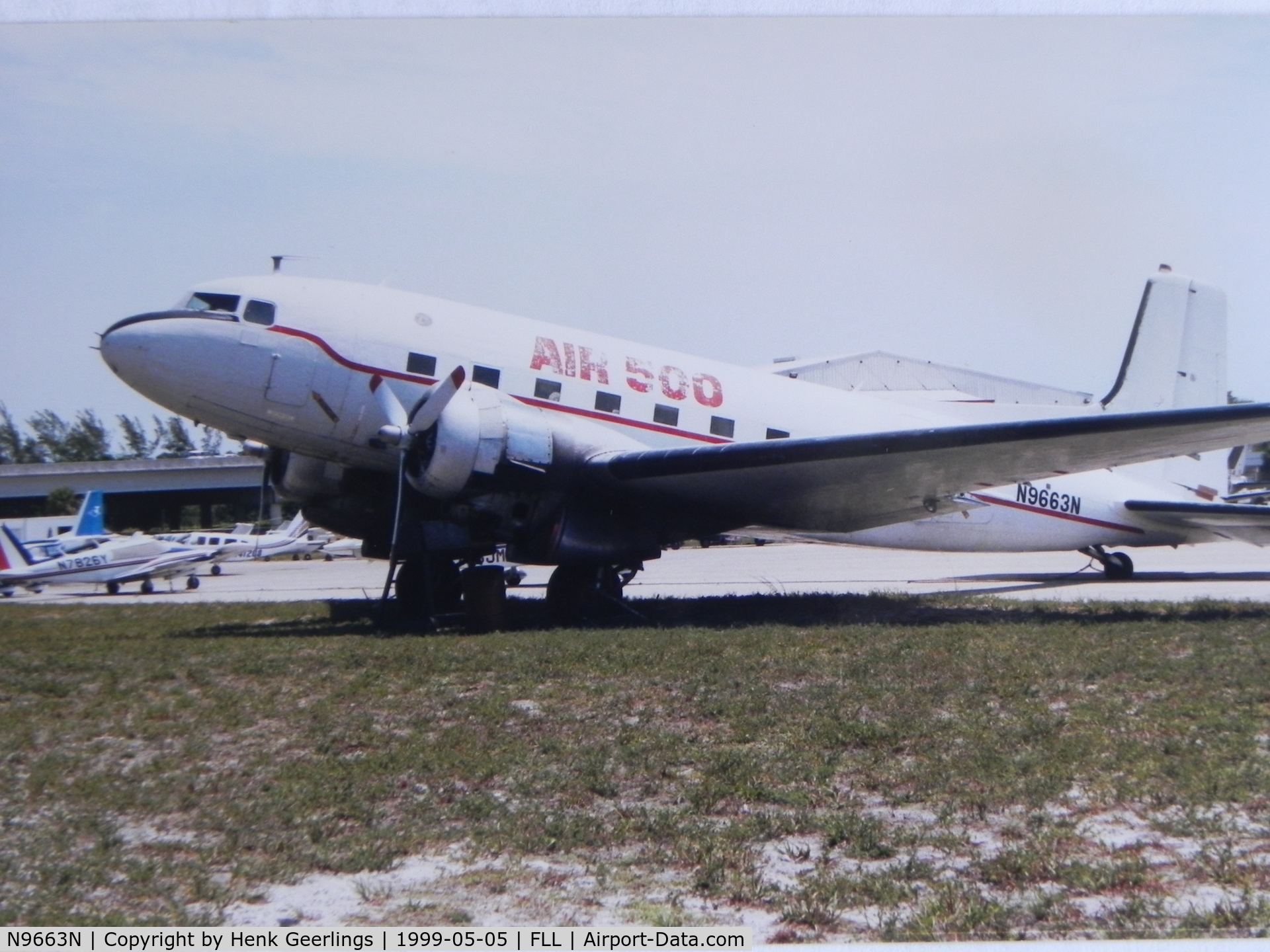 N9663N, 1953 Douglas C-117D C/N 43385, Air 500

Scan from photo taken in May 1999
