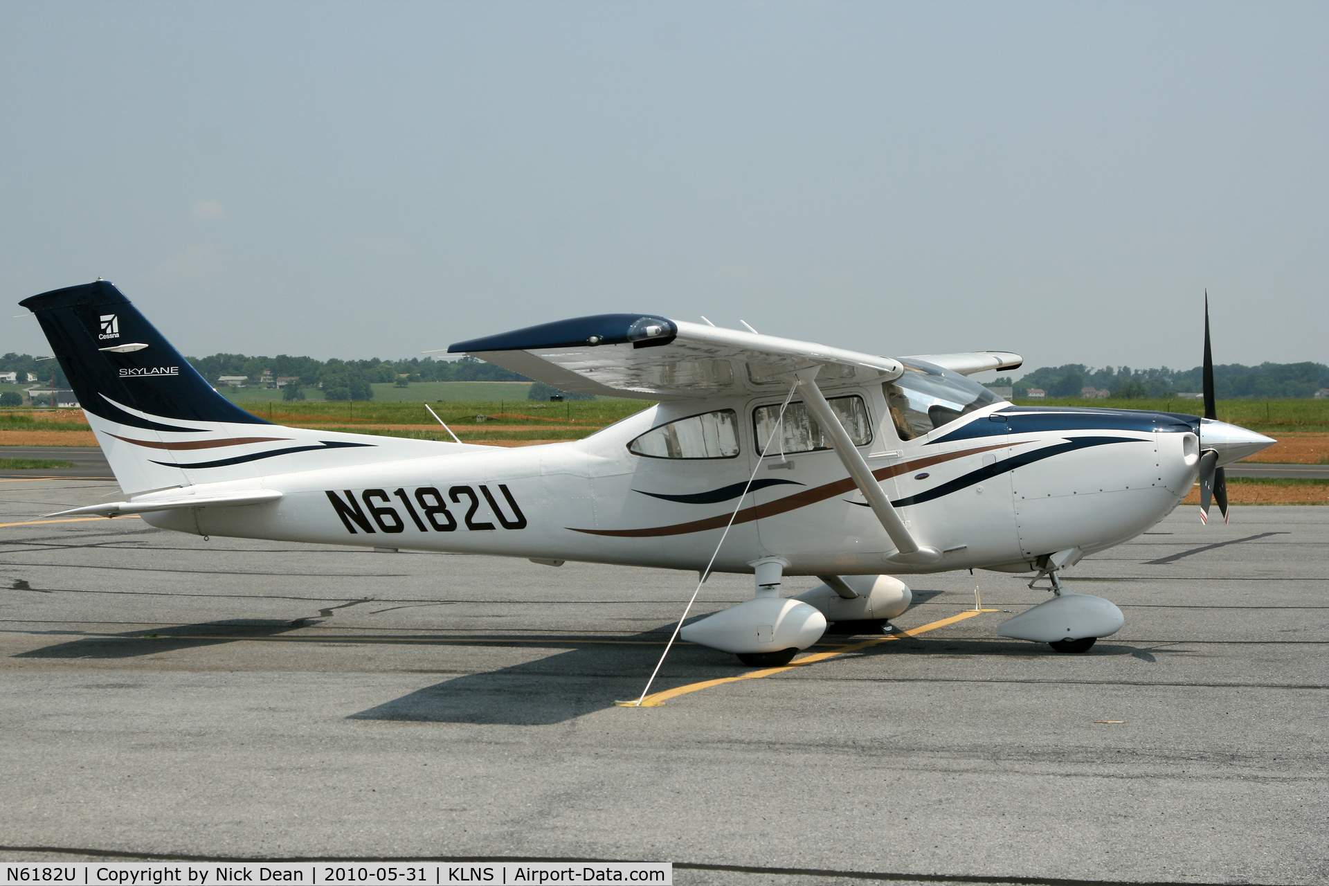 N6182U, 2008 Cessna 182T Skylane C/N 18282080, KLNS