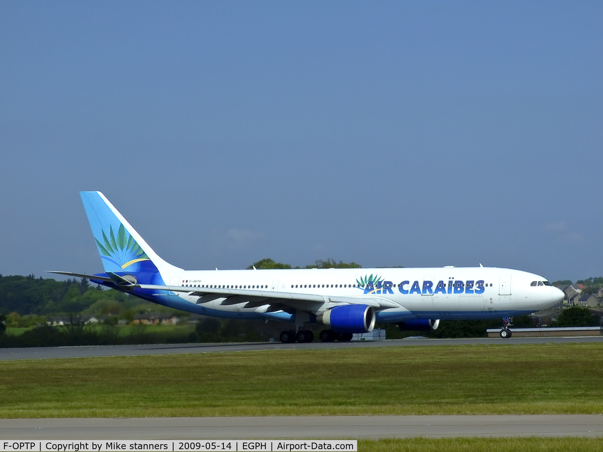F-OPTP, 1999 Airbus A330-223 C/N 240, Air caraibes A330 Lined up for take off on runway 06