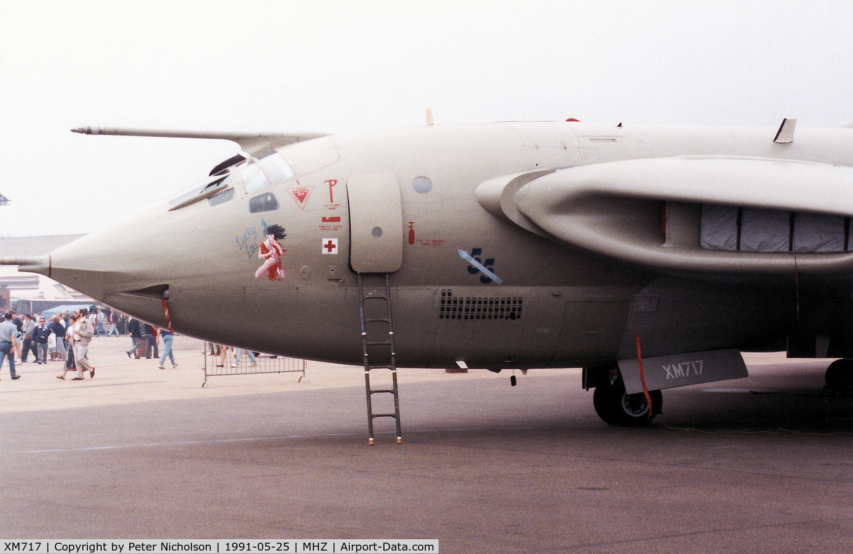 XM717, 1963 Handley Page Victor K.2 C/N HP80/85, Lucky Lou nose-art Desert Storm markings on this Victor K.2 of 55 Squadron at RAF Marham on display at the 1991 Mildenhall Air Fete.