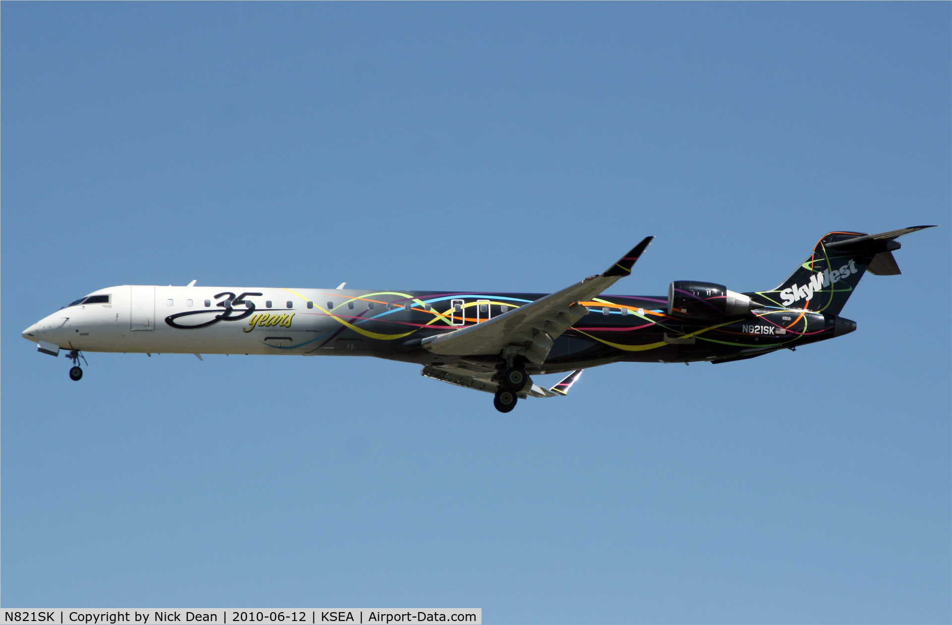 N821SK, 2007 Bombardier CRJ-900ER (CL-600-2D24) C/N 15109, KSEA