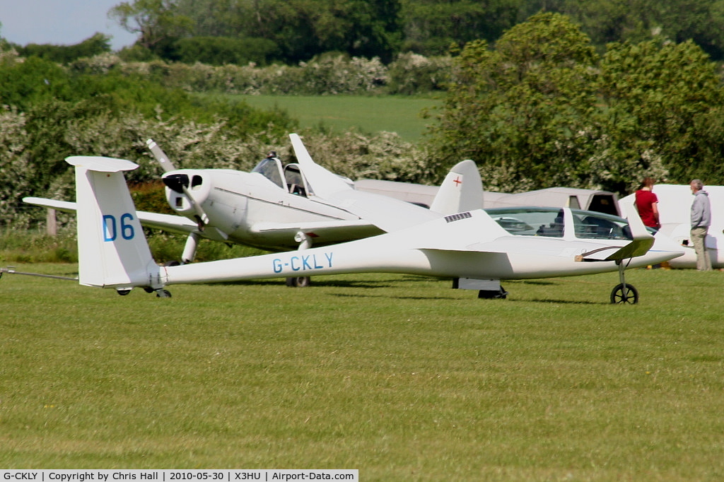 G-CKLY, 2005 DG Flugzeugbau DG-1000T C/N 10-66T6, at the Coventry Gliding Club