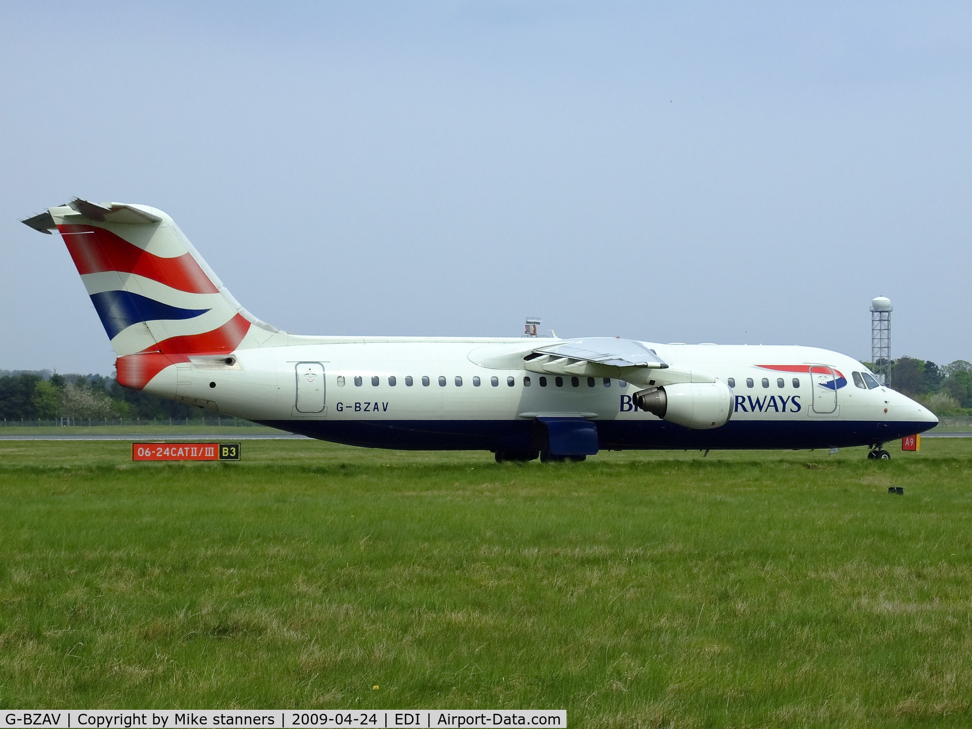 G-BZAV, 1998 British Aerospace Avro 146-RJ100 C/N E3331, 