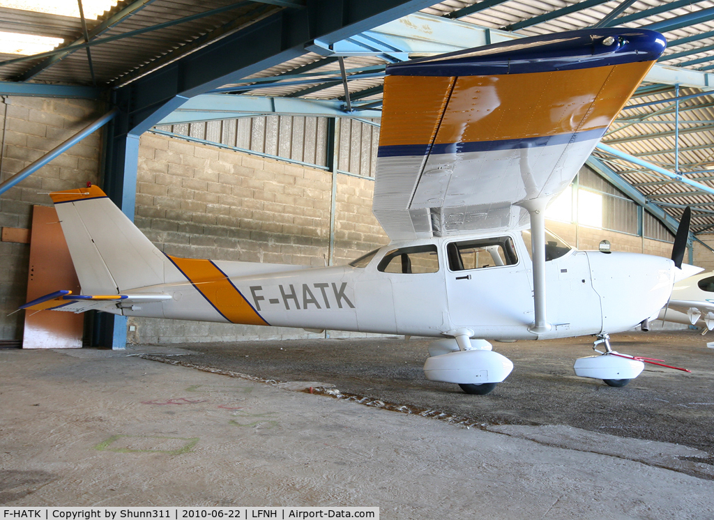 F-HATK, 2000 Cessna 172R C/N 172-81123, Hangared...