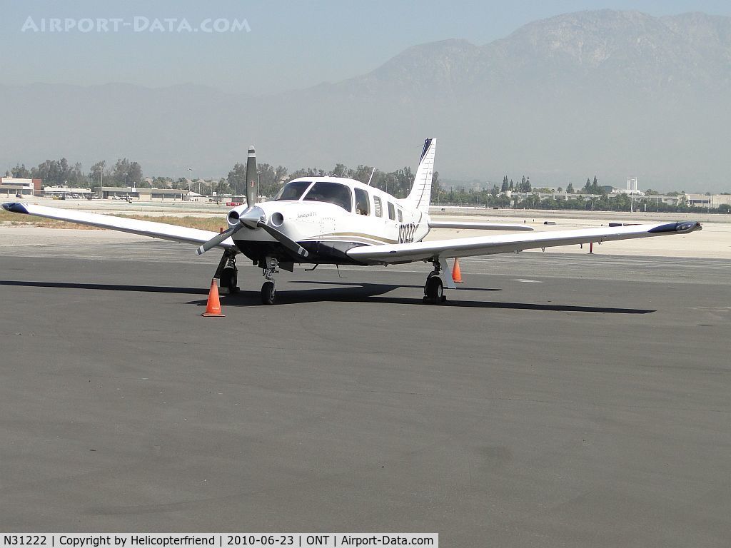 N31222, 2004 Piper PA-32R-301T Turbo Saratoga C/N 3257354, Parked at Ontario