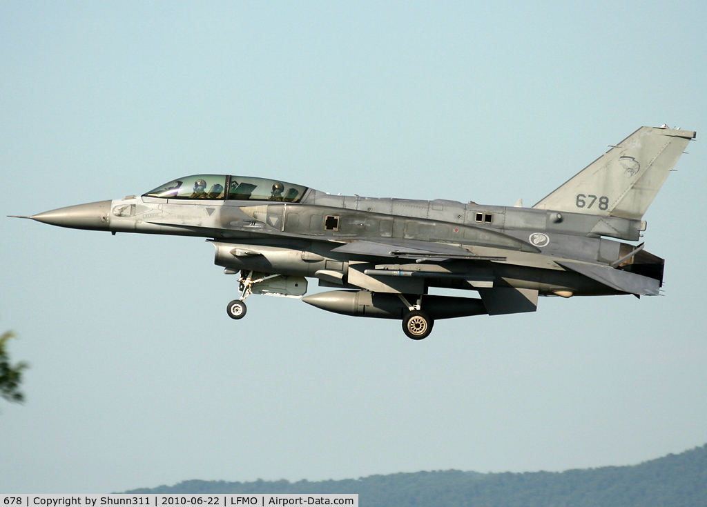 678, 1980 Fokker F-16AM Fighting Falcon C/N 6K-50, On landing during Garuda 2010 Exercice...