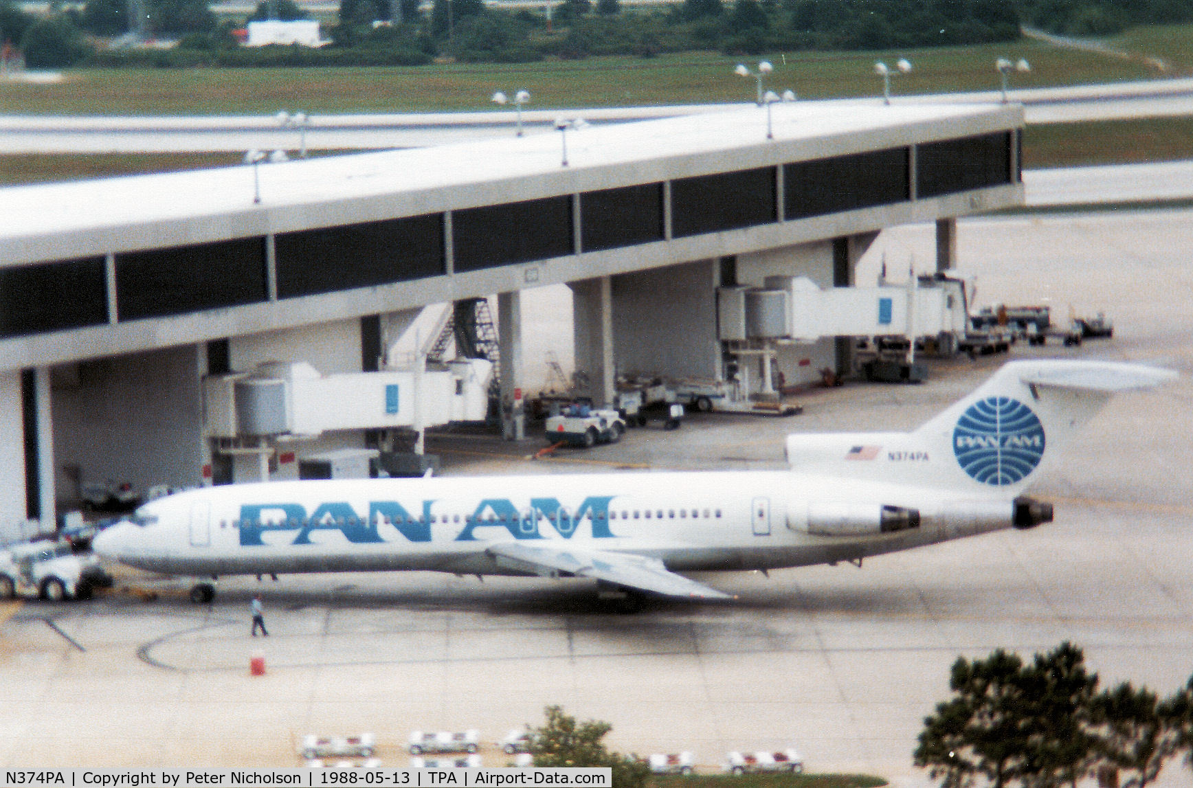N374PA, 1973 Boeing 727-214 C/N 20679, Boeing 727-214 Clipper Flying Arrow of Pan Am at the terminal at Tampa in May 1988.