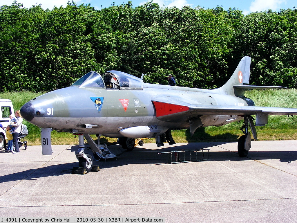J-4091, 1959 Hawker Hunter F.58 C/N 41H-697458, ex Swiss Air Force Hunter F.58