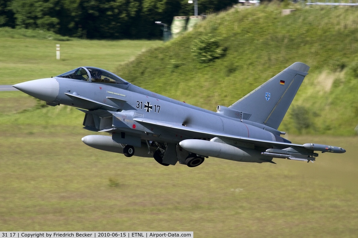 31 17, 2009 Eurofighter EF-2000 Typhoon S C/N AS010, gear up