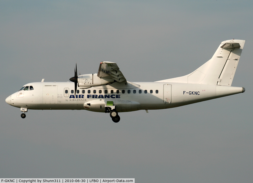 F-GKNC, 1991 ATR 42-300 C/N 230, Landing rwy 32R