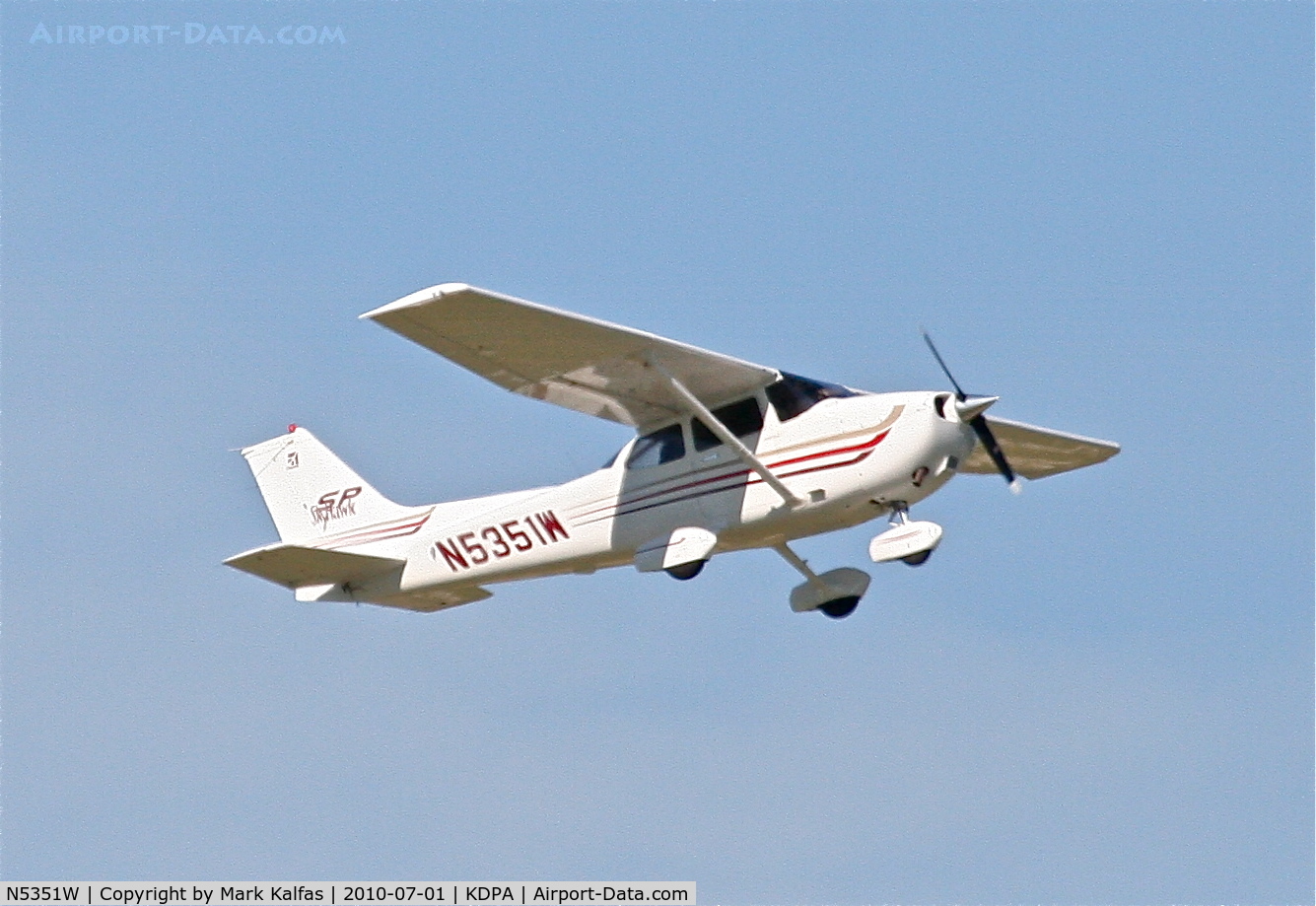 N5351W, 2003 Cessna 172S C/N 172S9381, Cessna 172S Skyhawk, N5351W departing 20R KDPA.