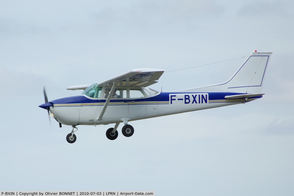 F-BXIN, Reims F172M Skyhawk Skyhawk C/N 1331, Landing at Rennes Airport