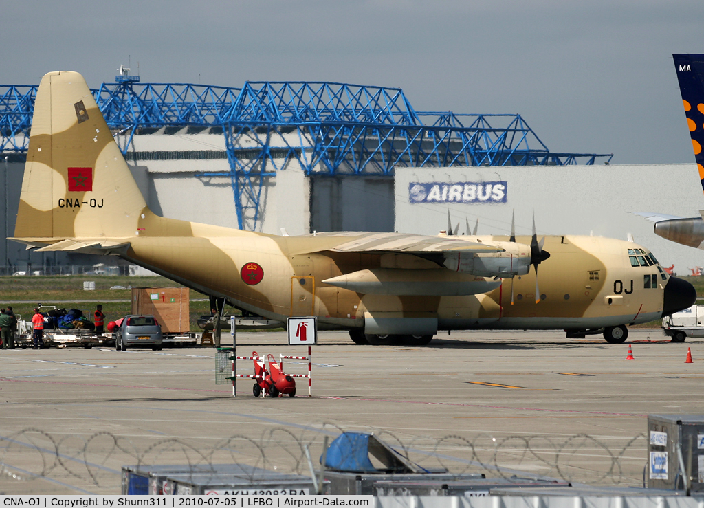 CNA-OJ, Lockheed C-130H Hercules C/N 382-4738, Parked at the new terminal...