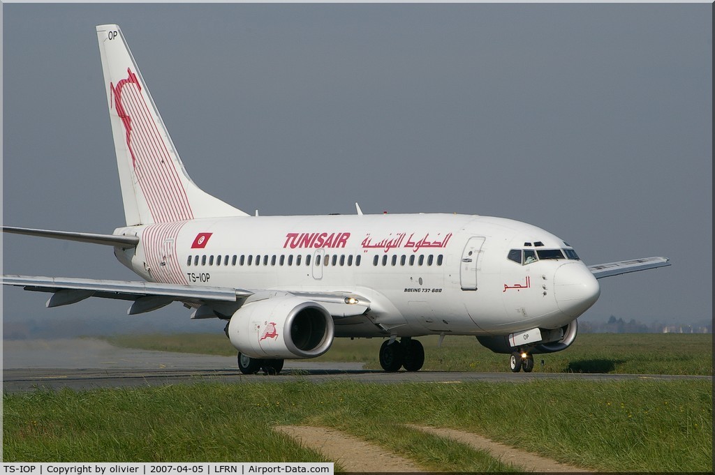 TS-IOP, 2000 Boeing 737-6H3 C/N 29500, Taxiing at Rennes Airport