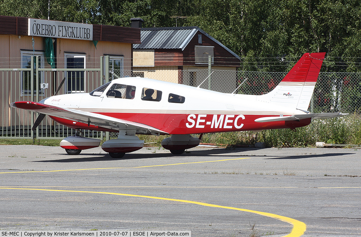 SE-MEC, 2000 Piper PA-28-181 Cherokee Archer III C/N 2843347, New to Varbergs Aeroclub. Parked at Örebro.
