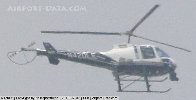 N420LE, 2006 Enstrom 480B C/N 5101, Orbiting south of Cable Airport in the gloomy So Cal weather