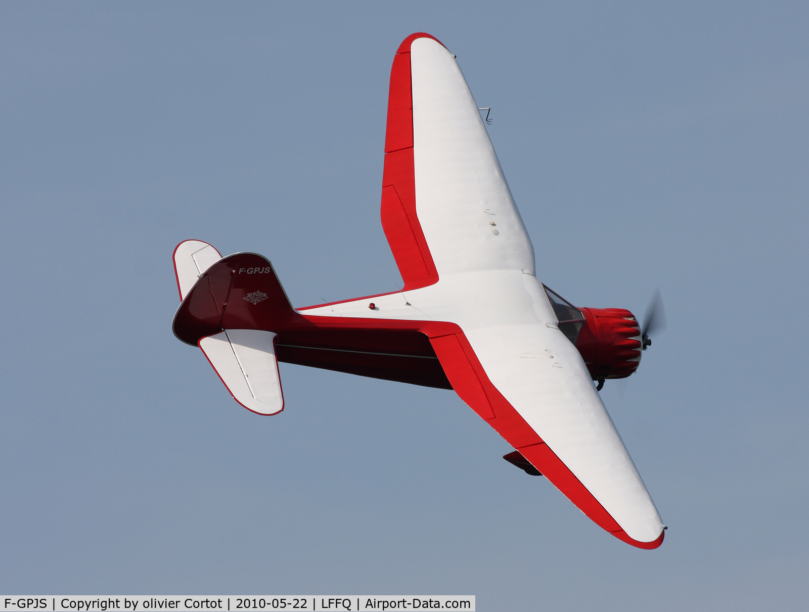 F-GPJS, 1937 Stinson SR-10C Reliant C/N 3-5846, Ferte alais airshow 2010