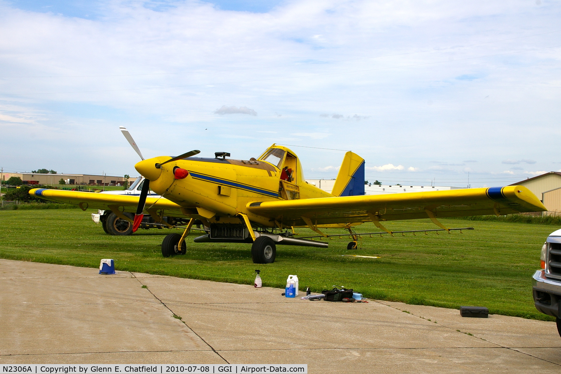 N2306A, 1981 Air Tractor Inc AT-400 C/N 400-0345, Resting from work