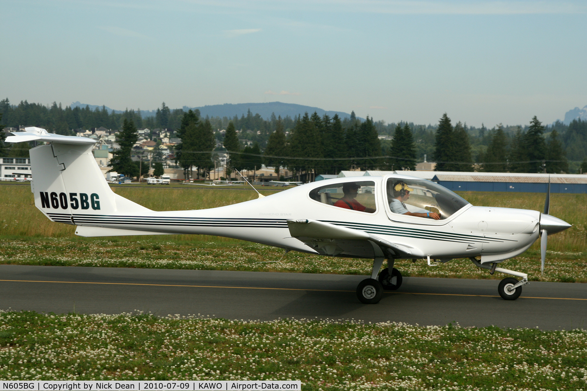 N605BG, 2005 Diamond DA-40 Diamond Star C/N 40.566, KAWO