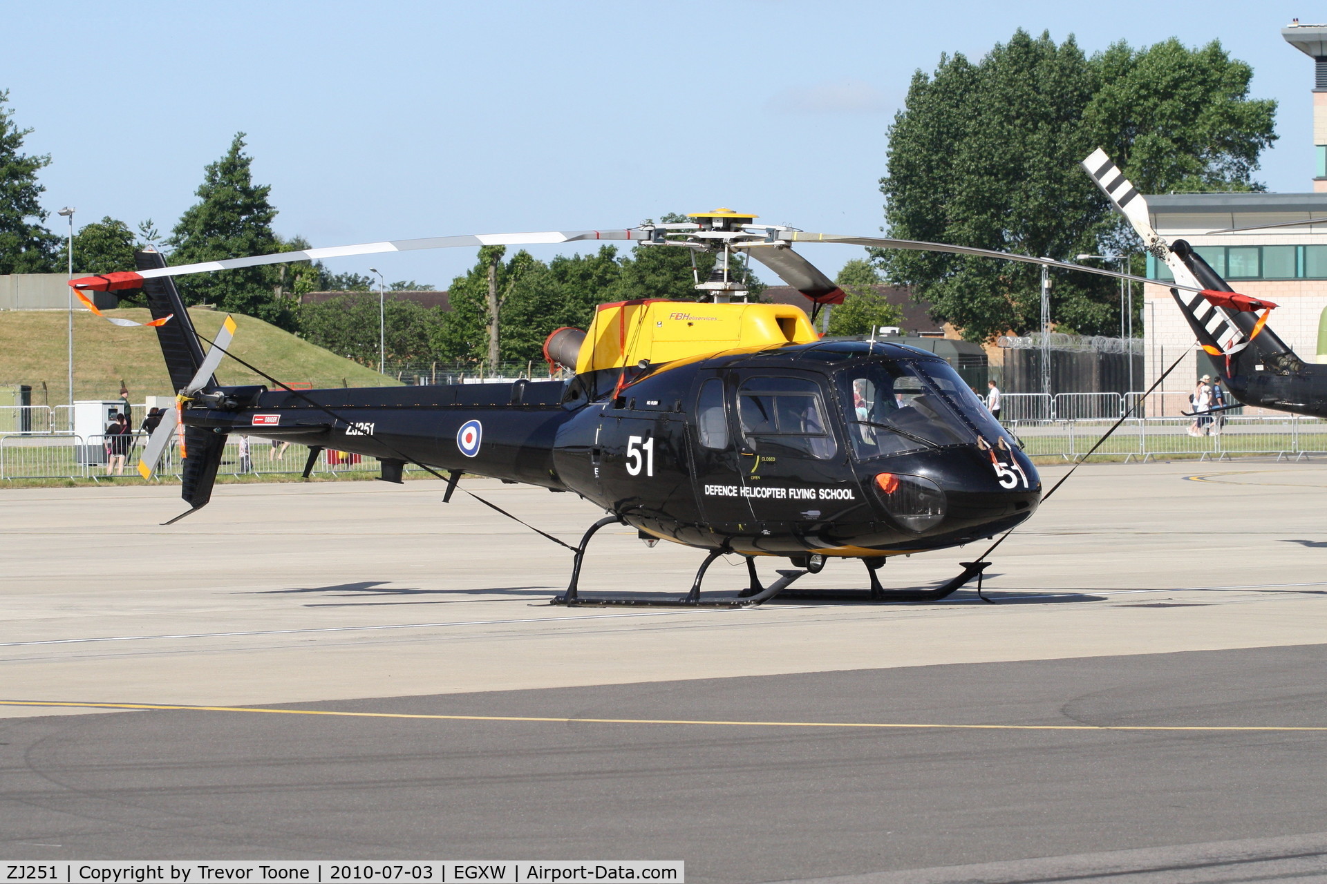 ZJ251, 1997 Eurocopter AS-350BB Squirrel HT2 Ecureuil C/N 3042, Eurocopter AS350BB, c/n: 3042