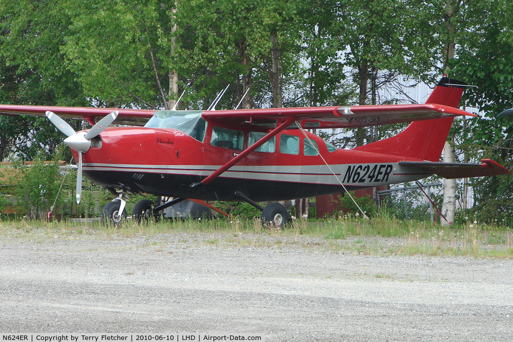 N624ER, 1982 Cessna 207A C/N 20700752, 1982 Cessna 207A, c/n: 20700752 at Lake Hood